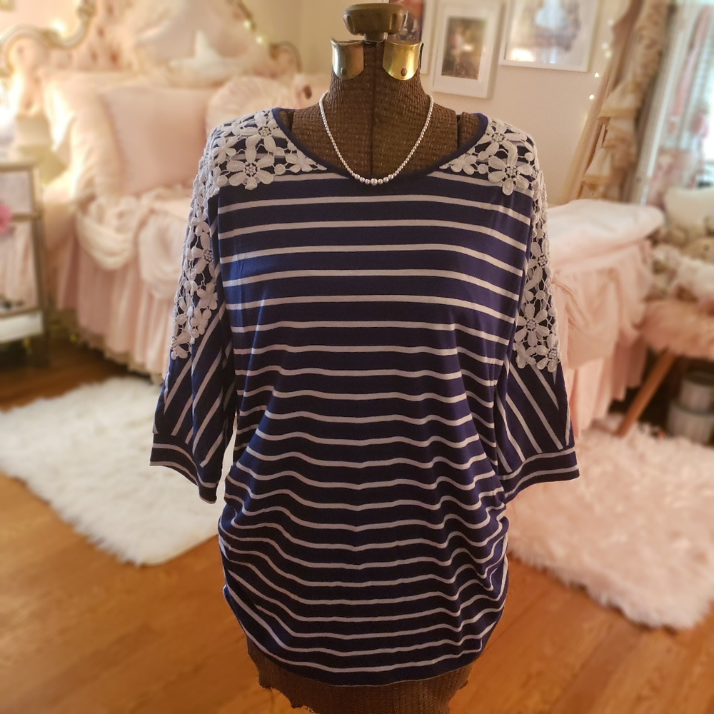 Lacey Maternity Shirt